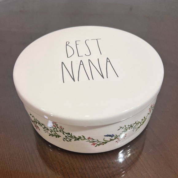 RAE DUNN COLLECTIBLE CERAMICS Trinket Tray “Best Nana” embossed! Great gift NWOT - Picture 3 of 7